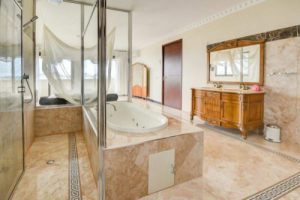 Blue Bay Curacao: te koop unieke villa in het luxe resort ,  Willemstad