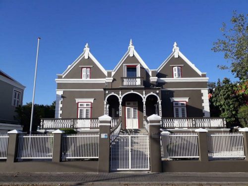 De makelaar van Curacao: Kantoor te huur in monument Otrabanda Curacao,  Willemstad