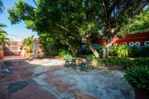 Otrobanda Curacao: Statig monument te koop Huize Batavia ,  Willemstad