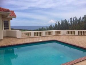 De makelaar van Curacao biedt aan: Villa op Blue Bay Golf en Beach resort Curacao op de BT sectie,  Curacao