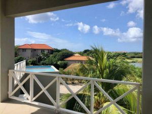 Blue Bay Curacao: house with apartment, swimming pool and views over the golf course,  Blue bay