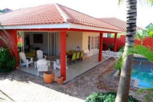 Jan Sofat Curacao huis te koop met zwembad op beveiligd resort,  Jan sofat