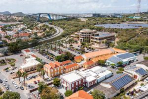 De makelaar van Curacao: Monumentaal kantoorpand Scharloo te huur,  Willemstad