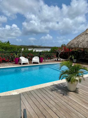 Bottelier Curacao huis te koop direct aan de zoutpannen van Jan Thiel,  Willemstad