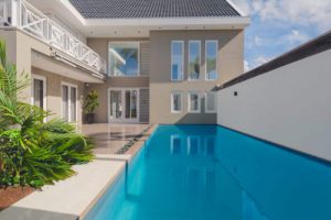Pietermaai Curacao Moderne Villa te koop direct aan het water,  Willemstad