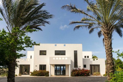 Coral Estate Curacao: House for sale directly on the Caribbean Sea
