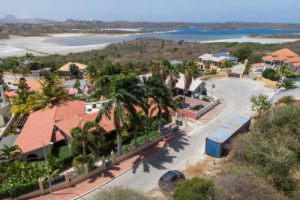 The real estate agent of Curacao offers: Tropical villa for sale Bottelier 
,  Willemstad