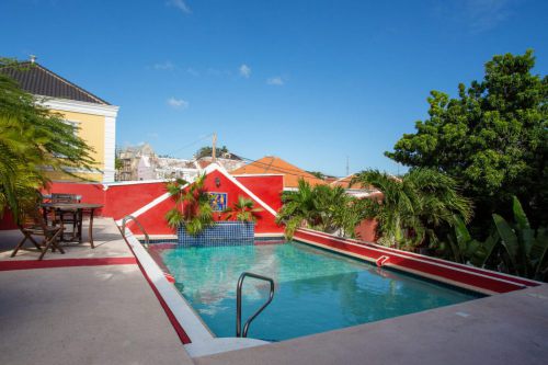 The real estate agent of Curacao offers: Majestic monument, Huize Batavia Otrobanda,  Willemstad
