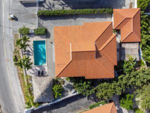 The real estate agent of Curacao offers: Stylish tropical villa in Vista Royal,  Jan thiel