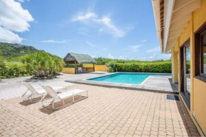 The real estate agent of Curacao: House for sale with pool on Blue Bay Golf and Beach Resort,  Blue bay 