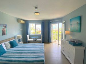 The real estate agent of Curacao: Apartment for sale with swimming pool and amazing view over the Caribbean Sea, Blue Bay,  Curacao
