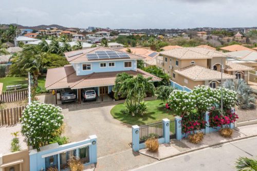 Brakkeput Curacao gezellig huis te koop met zwembad ,  Curacao