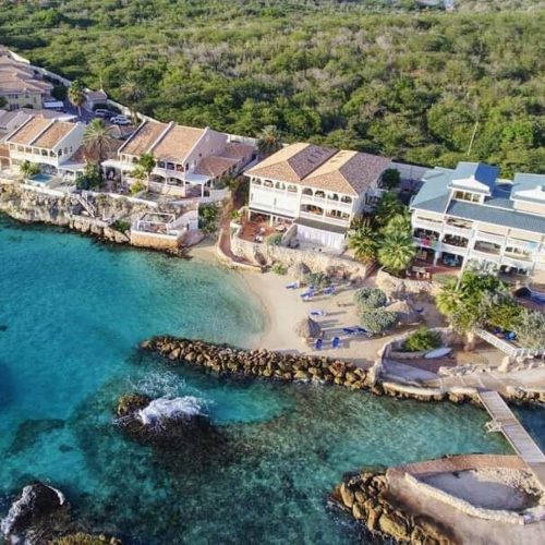 Curacao Ocean Resort gemeubileerd appartement te huur aan prive strand