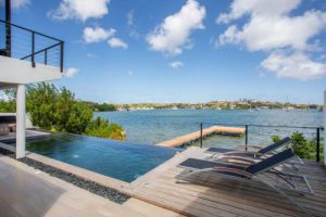 Brakkeput Curacao: House for sale with private beach and jetty at Spanish Water,  Brakkeput