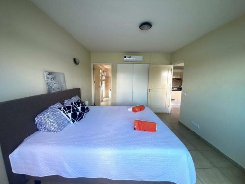 The real estate agent of Curacao: Modern apartment with stunning views over the Spanish Water Curacao,  Jan thiel