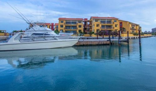 Jan Thiel Curaçao: for sale modern apartment with stunning views of the Spanish Water