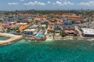 Pietermaai Curacao prachtig monument woonhuis aan zee te koop ,  Pietermaai