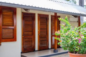 Emmastad Curacao centraal gelegen authentieke tropen villa met appartement te koop ,  Emmastad
