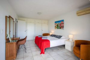 Jan Sofat Curacao huis te koop met zwembad, zeezicht en verhuur mogelijkheden,  Jan sofat
