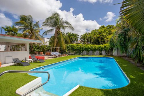 Jongbloed Curacao Ajax weg huis te koop met zwembad en studio