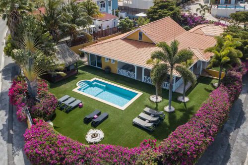 Vista Royal Curacao Villa with pool for sale near Jan Thiel Beach
