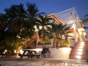 Jan Sofat Curacao waterfront villa te koop met steiger en bootlift,  Jan sofat
