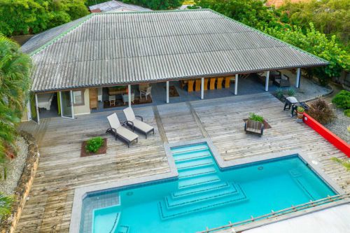 Dominguito Curacao huis te koop met appartement en zwembad centraal gelegen