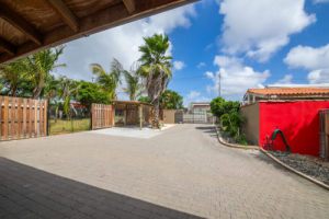 Dominguito Curacao huis te koop met appartement en zwembad centraal gelegen,  Willemstad