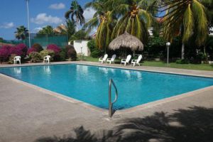 Lagunisol Jan Thiel Curacao Huis te huur op resort met zwembad vlakbij strand,  Jan thiel