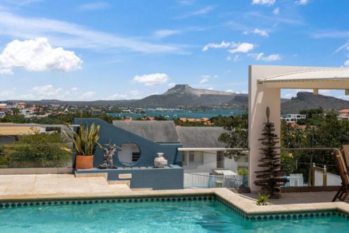 Jan Thiel Curacao Zeer ruime villa met prachtig uitzicht op Spaanse Water