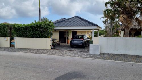 Jan Sofat Curacao Huis te huur met zwembad op beveiligd resort